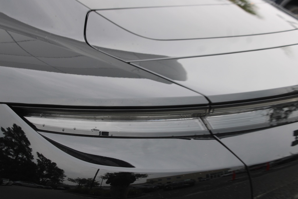 2024 Porsche Taycan S photo 13