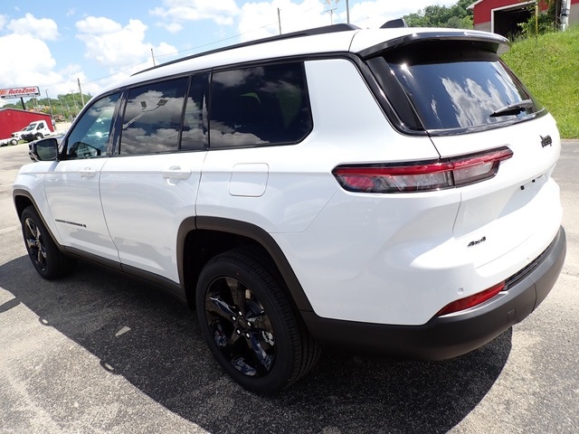 2025 Jeep Grand Cherokee Altitude X photo 2