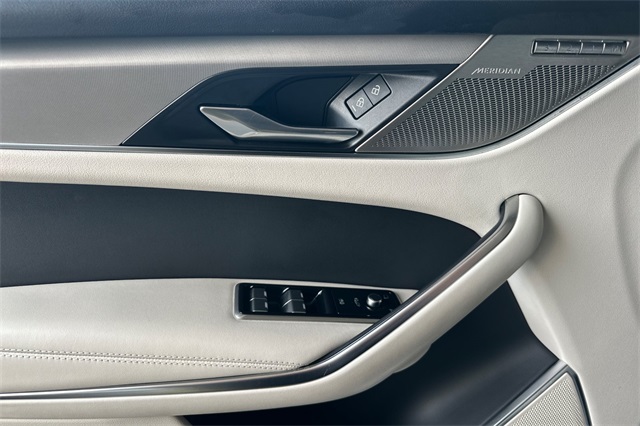 2025 Jaguar F-PACE P250 R-Dynamic S photo 9