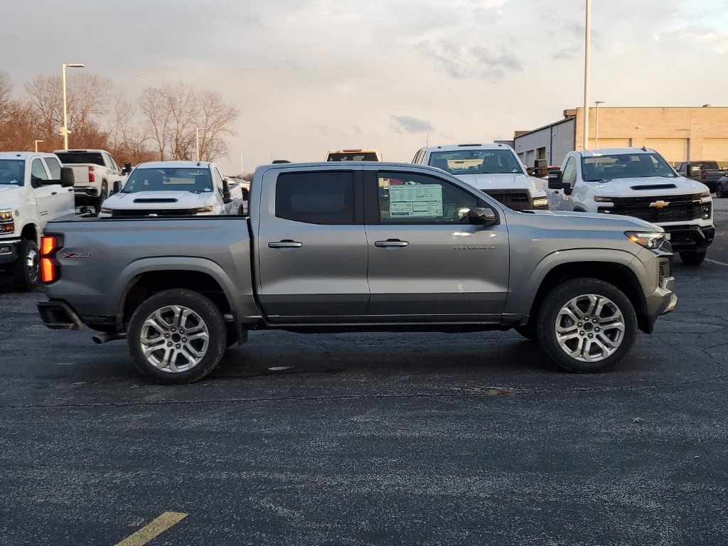 2025 Chevrolet Colorado Z71 photo 18