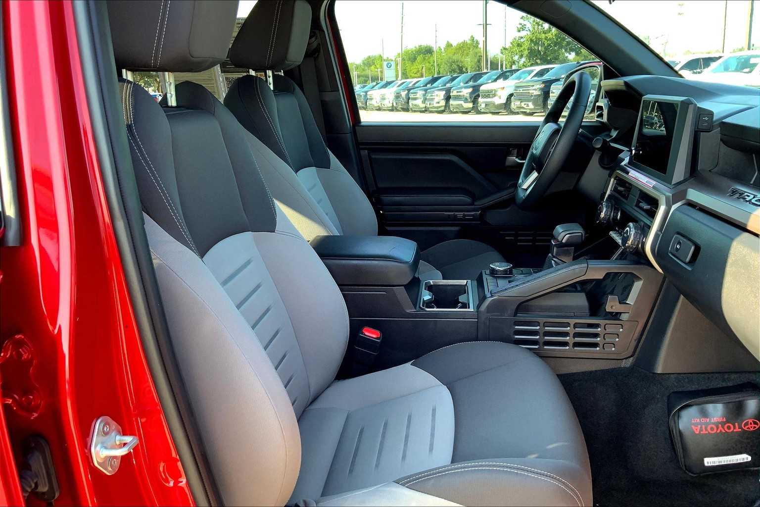 2024 Toyota Tacoma TRD Sport photo 8