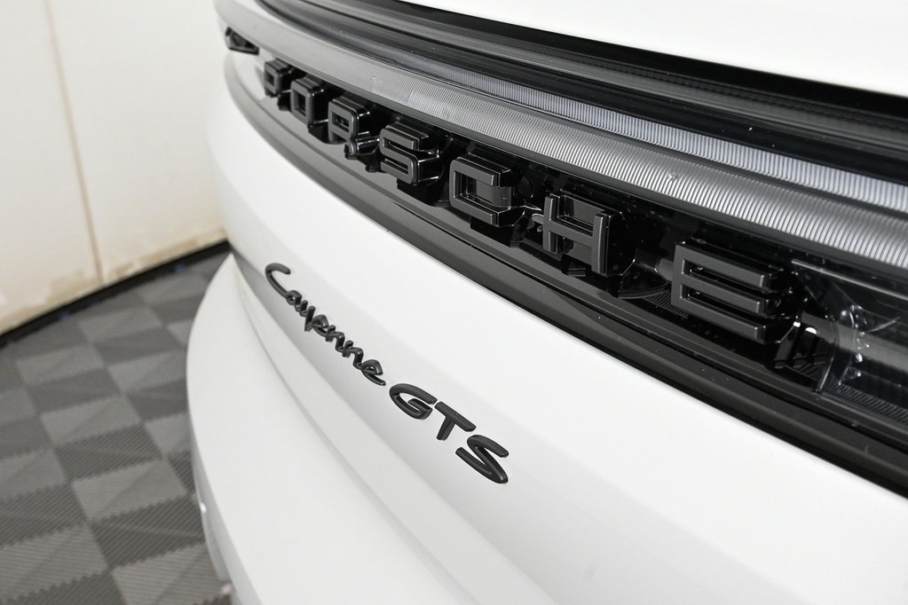 2026 Porsche Cayenne GTS Coupe photo 35