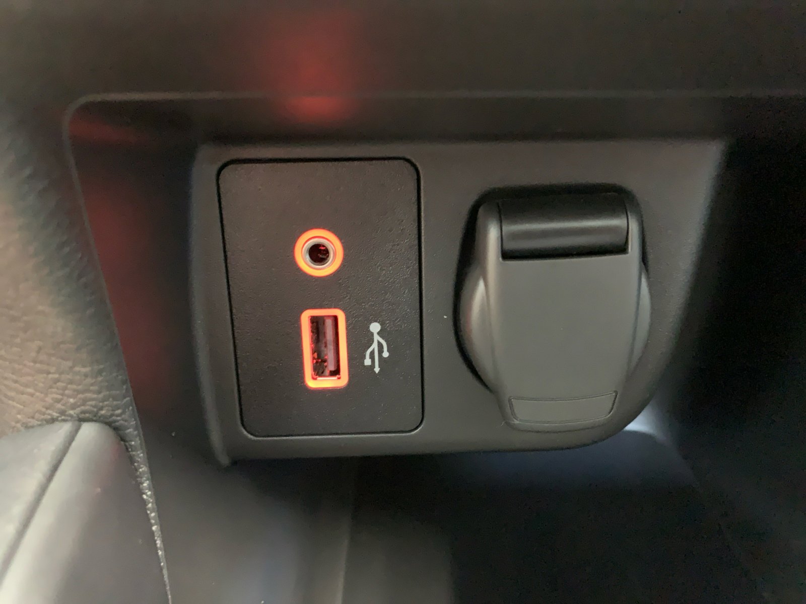 2025 Nissan Versa S photo 16