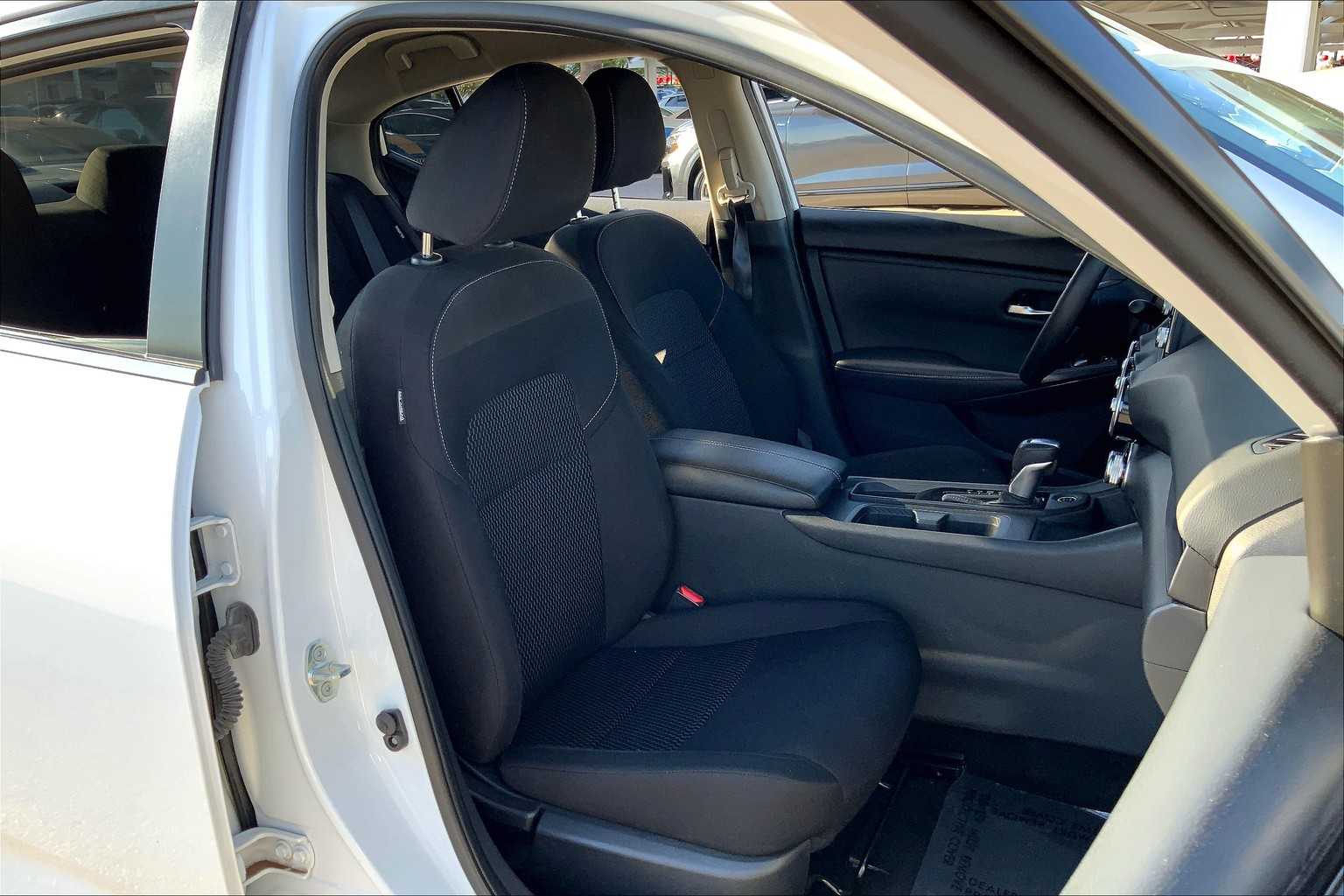 2023 Nissan Sentra S photo 8