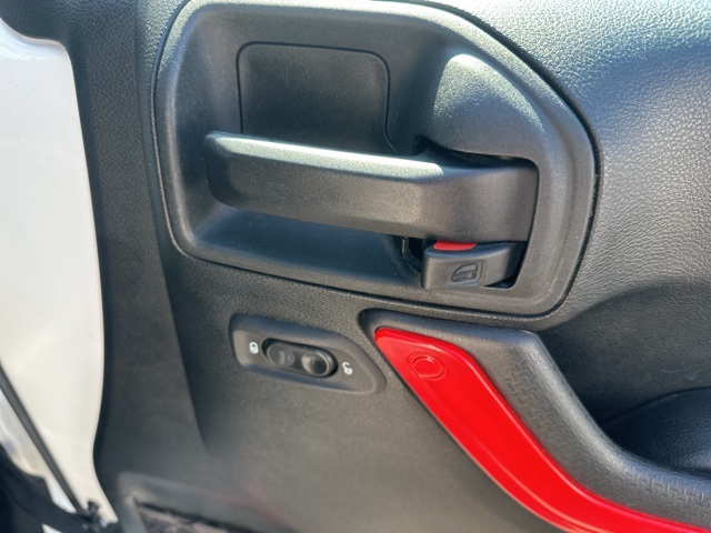 2018 Jeep Wrangler Unlimited Sahara photo 18