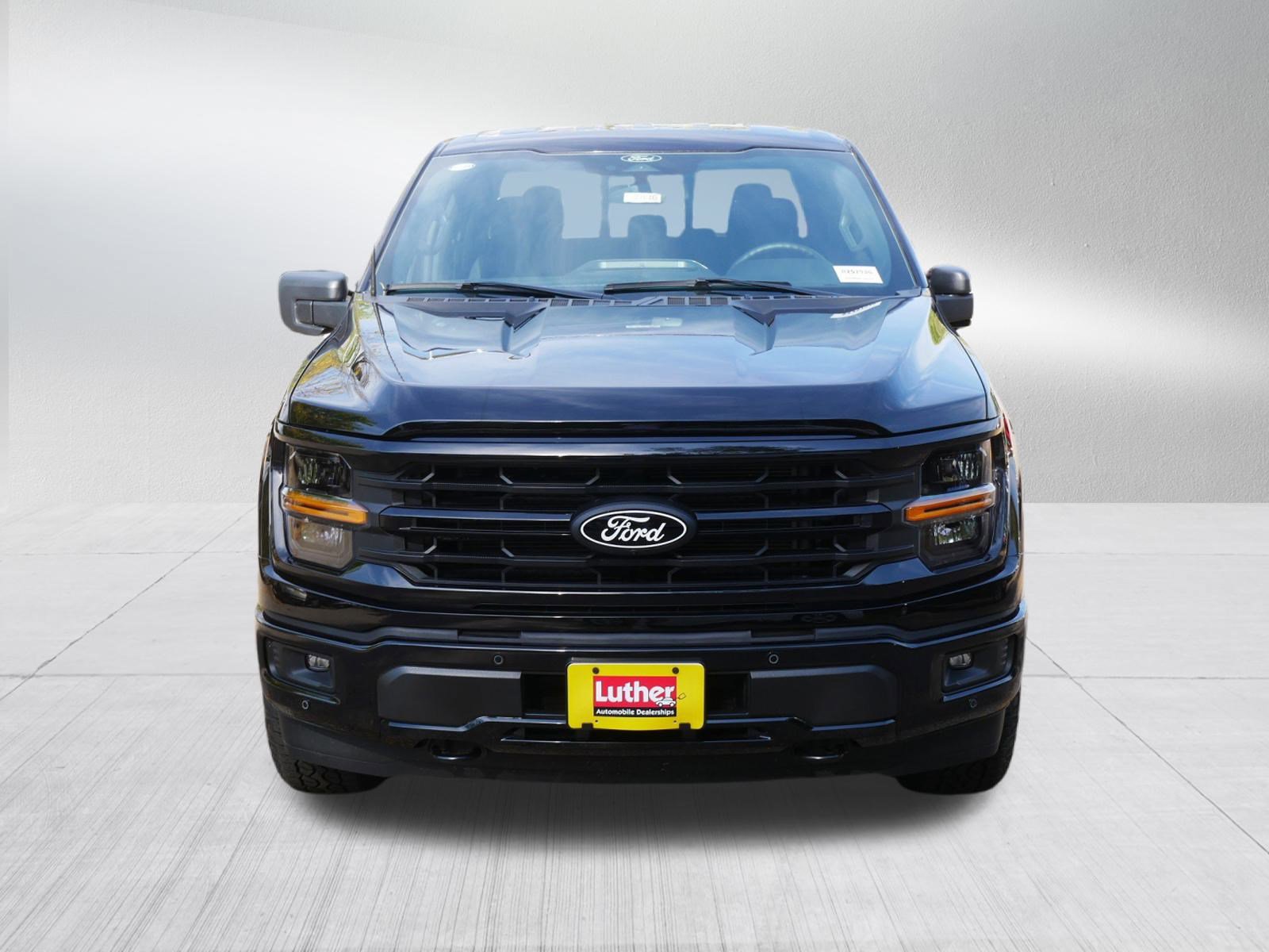 2025 Ford F-150 XLT photo 2