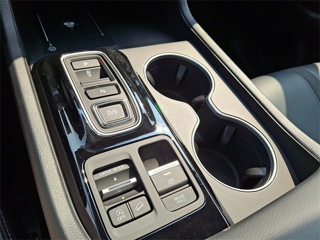 2025 Honda Pilot Touring photo 9