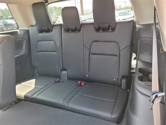 2025 Nissan Pathfinder Platinum photo 14