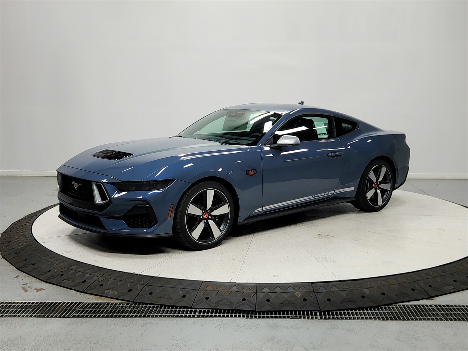 2025 Ford Mustang GT Premium photo 3