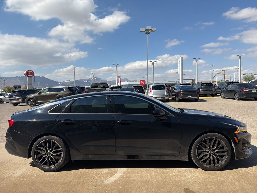 2021 Kia K5 GT photo 2