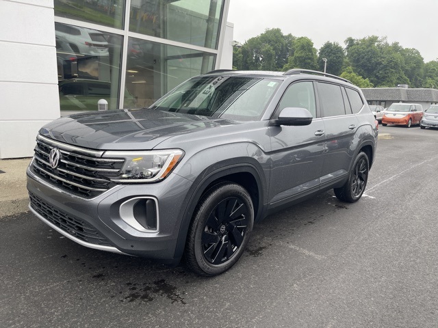 2025 Volkswagen Atlas SE Technology photo 3