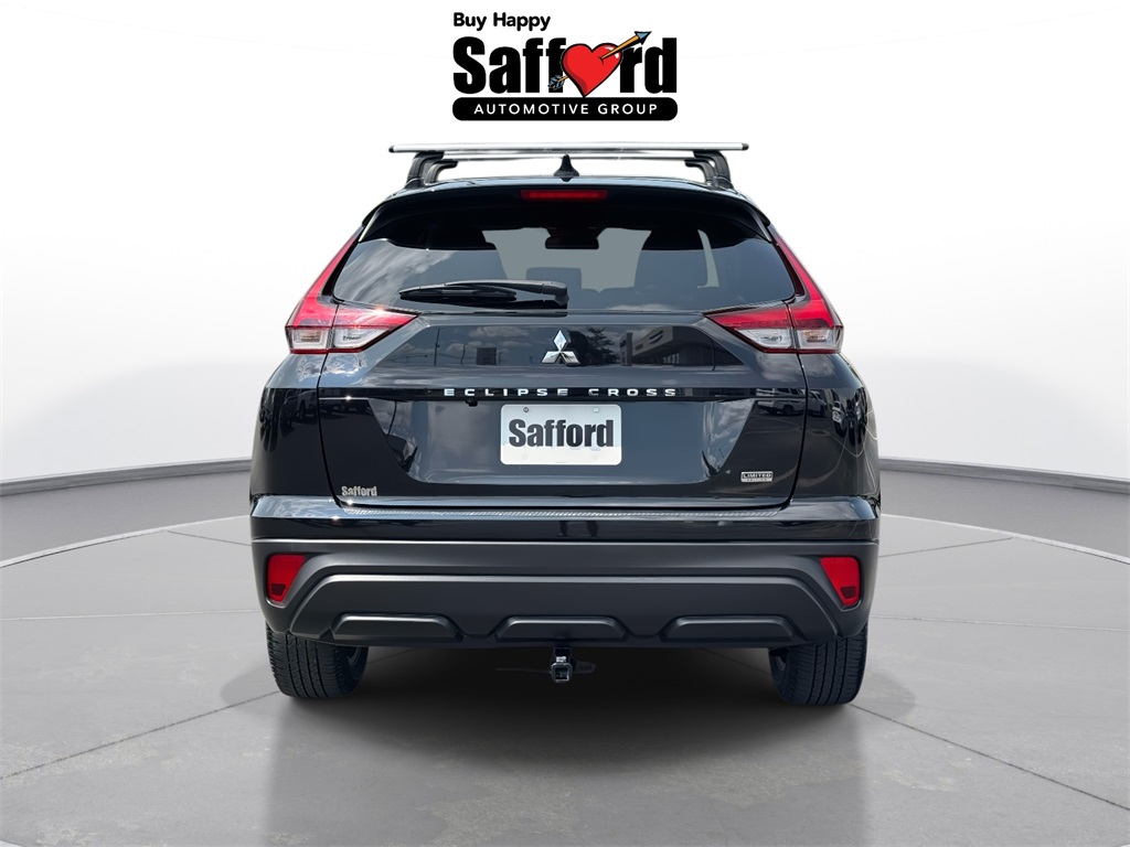 2023 Mitsubishi Eclipse Cross LE photo 2