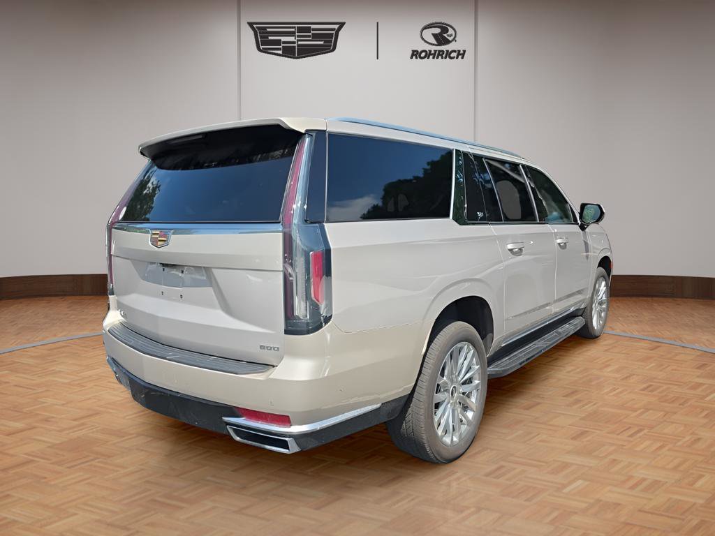 2022 Cadillac Escalade ESV Premium Luxury photo 2