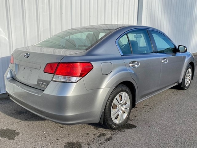 2011 Subaru Legacy 2.5i photo 3
