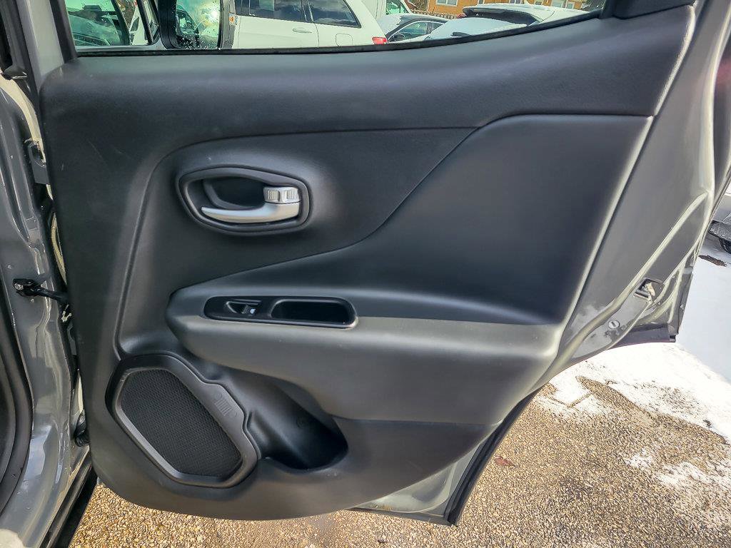 2020 JEEP RENEGADE - Image 25