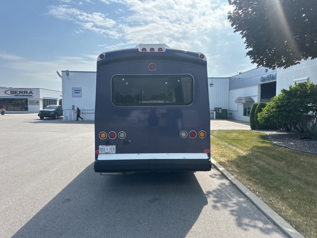 2017 Ford E-350 photo 5