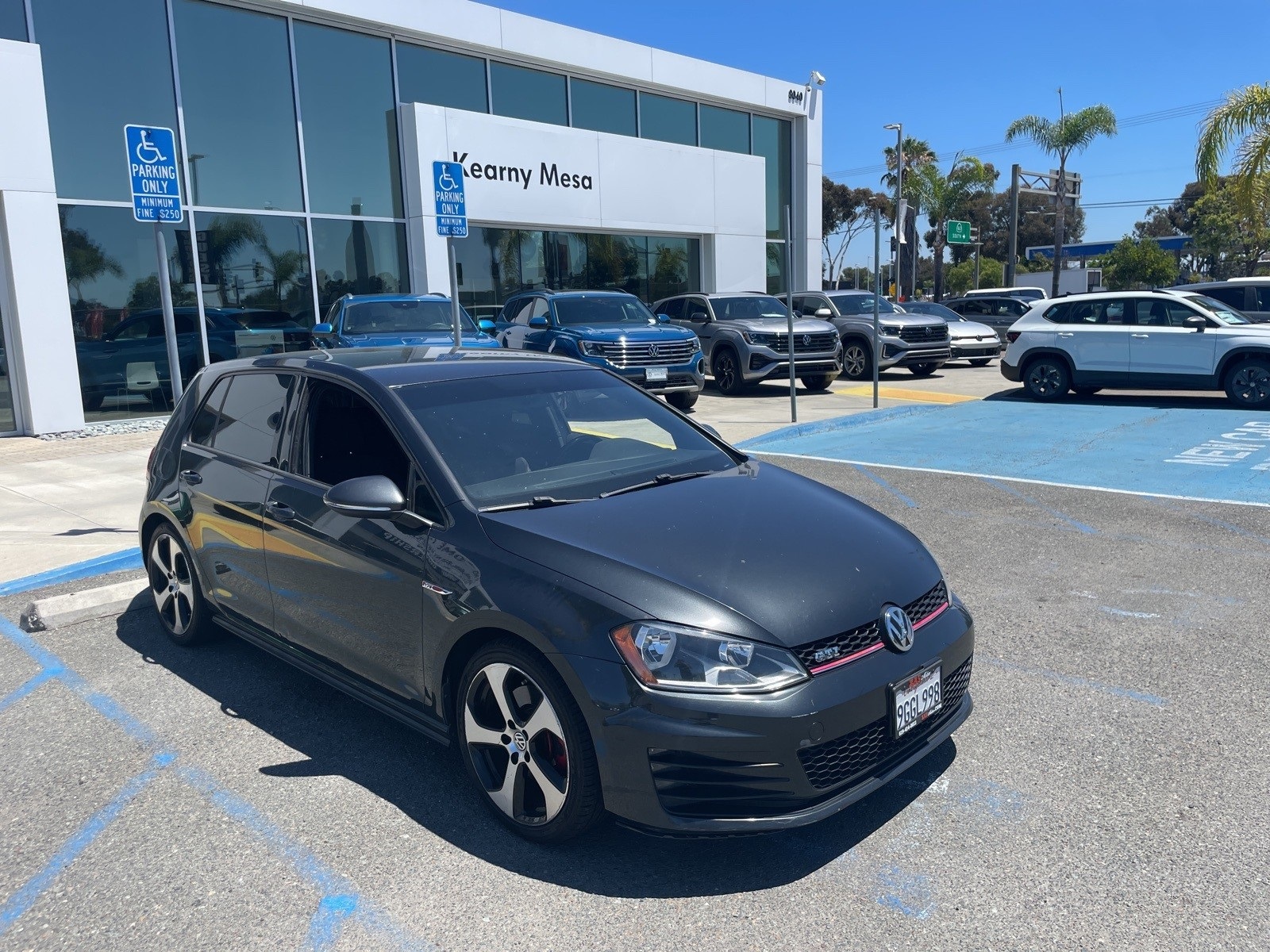 2016 Volkswagen Golf GTI S photo 2