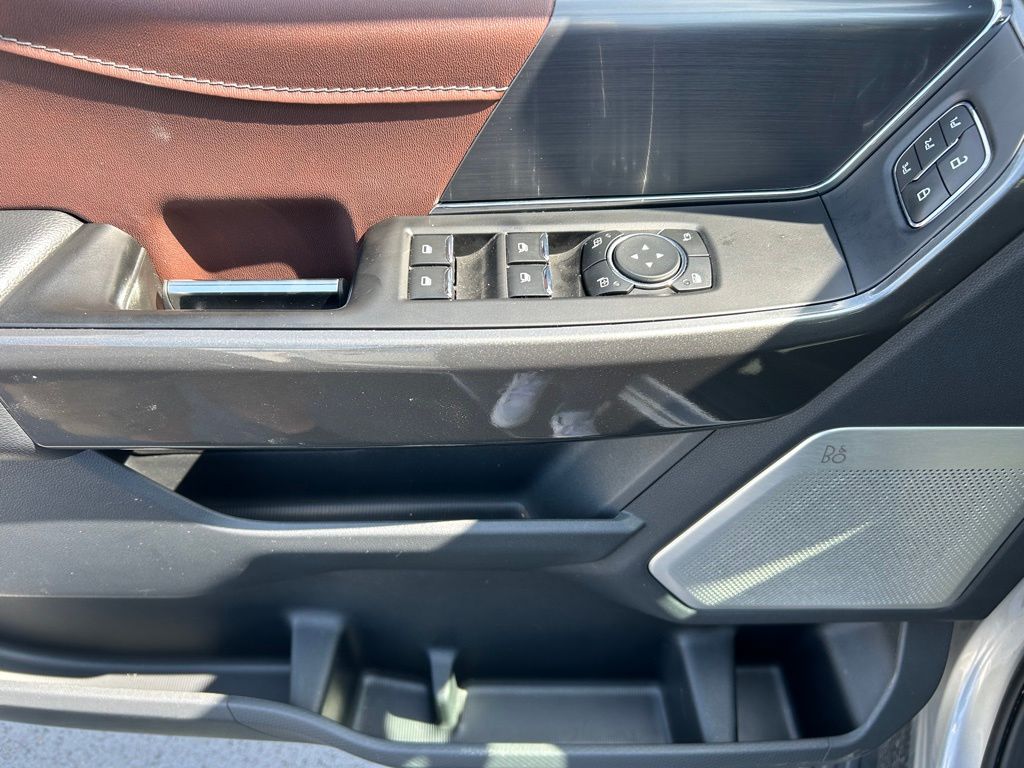 2023 Ford F-150 Lariat photo 23