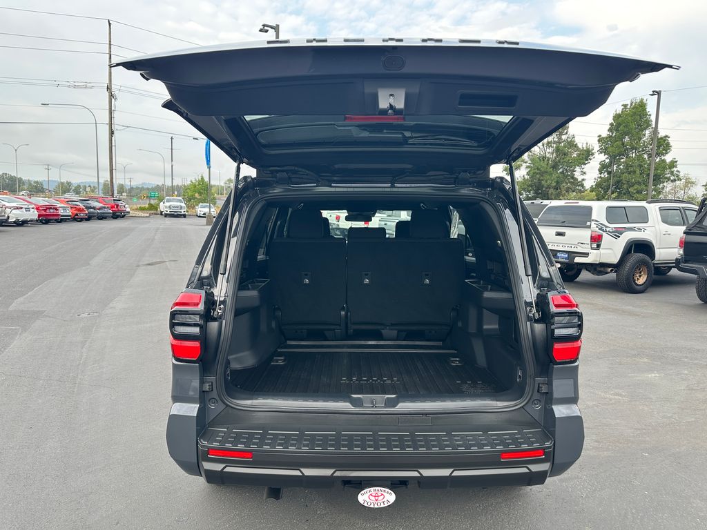 2025 Toyota 4Runner SR5 photo 11