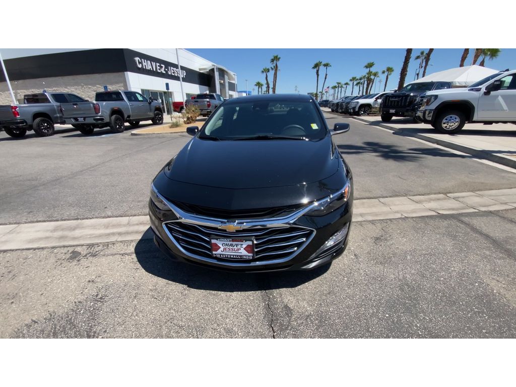 2024 Chevrolet Malibu 1LT photo 3