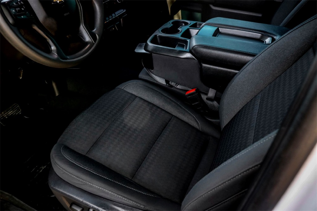2023 Chevrolet Silverado 1500 Custom photo 14