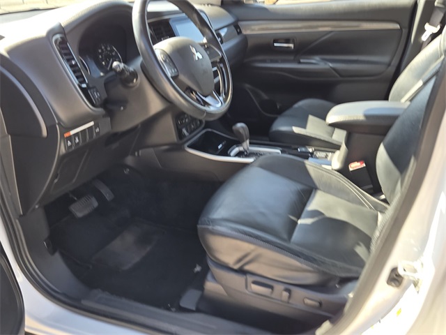 2020 Mitsubishi Outlander SEL photo 9