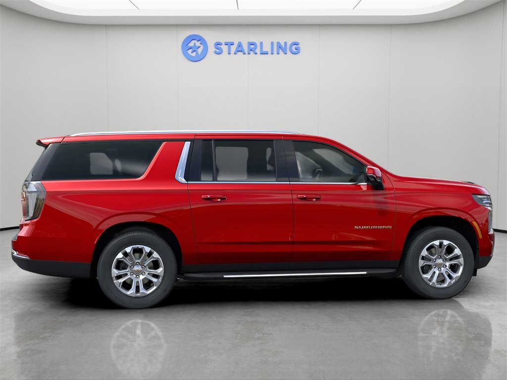 2025 Chevrolet Suburban LT photo 4
