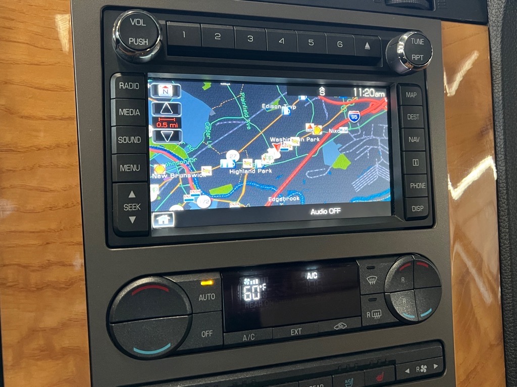 2014 Lincoln Navigator Base photo 12
