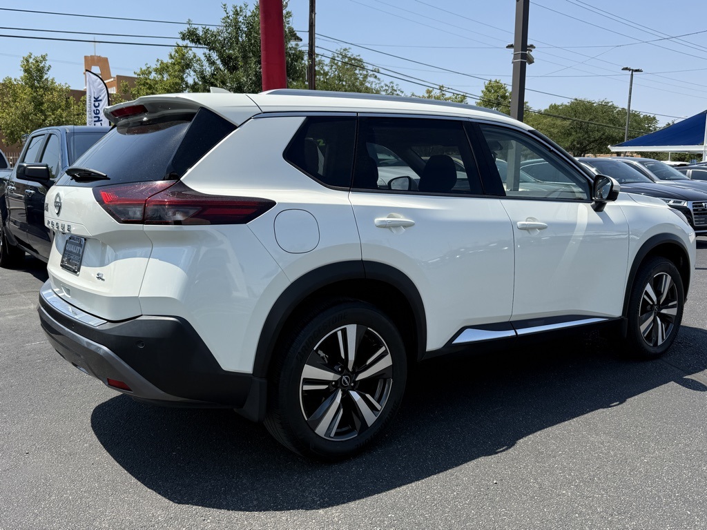 2022 Nissan Rogue SL photo 4