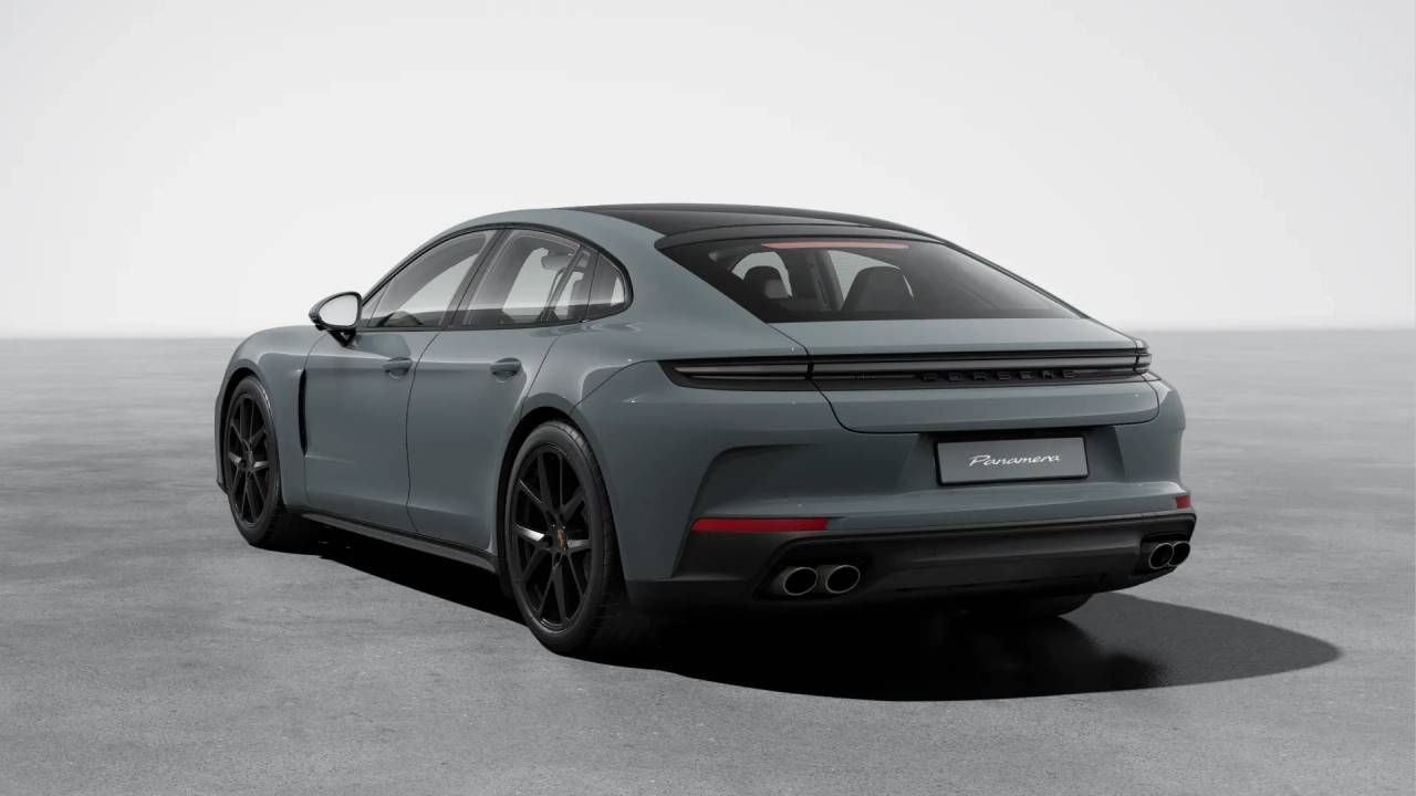 2026 Porsche Panamera 4 photo 2