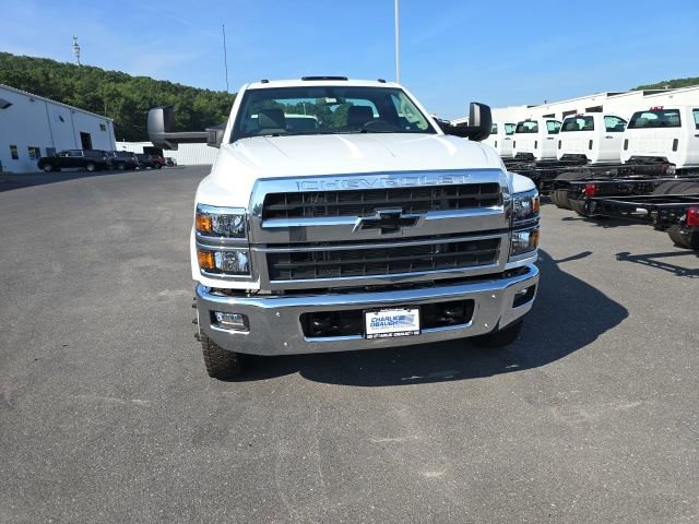 2024 Chevrolet Silverado 6500HD Work Truck photo 2