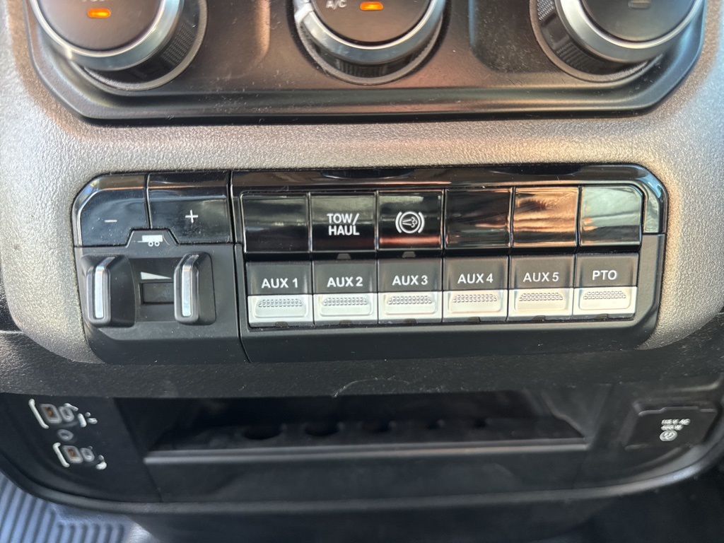 2019 Ram 5500 photo 29