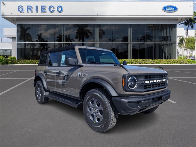 2025 Ford Bronco 4-Door Big Bend's photo