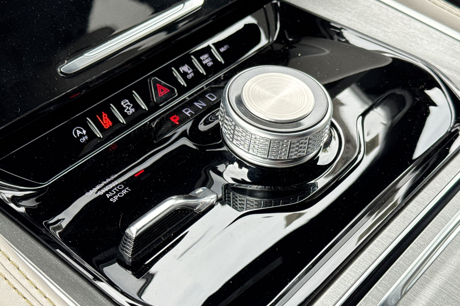 2025 Jeep Wagoneer Base photo 19