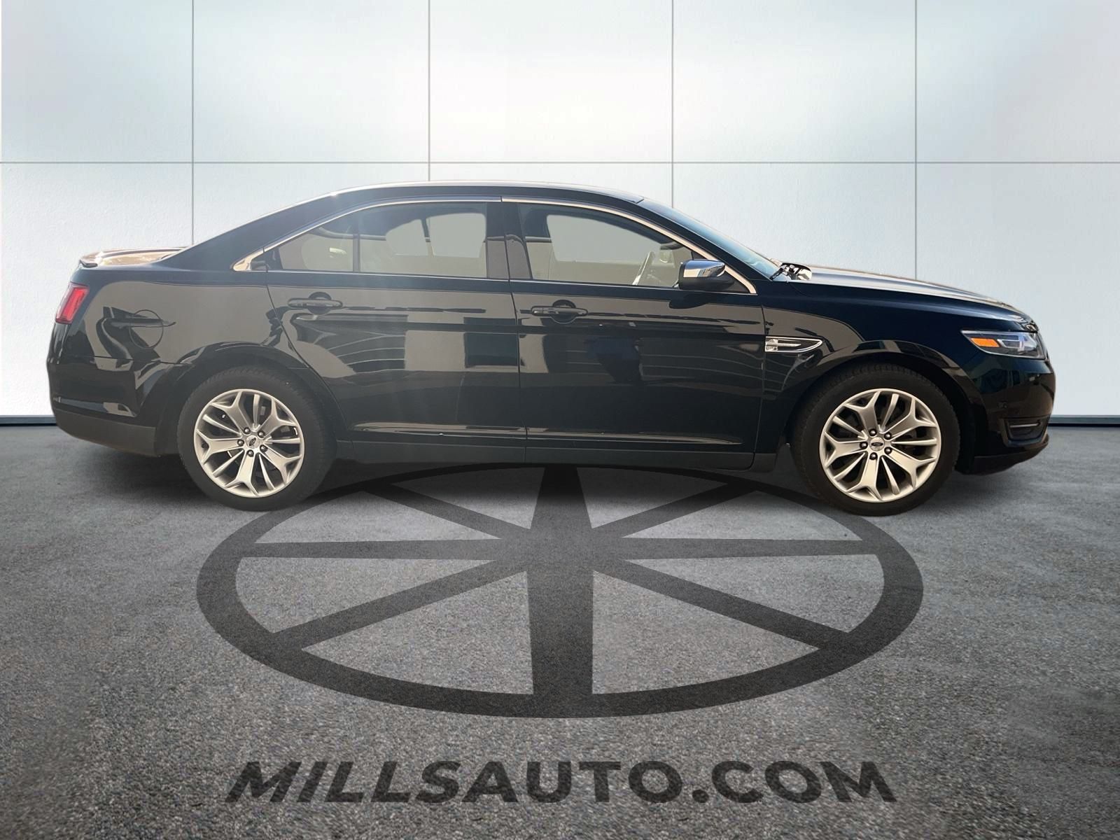2018 Ford Taurus Limited photo 2