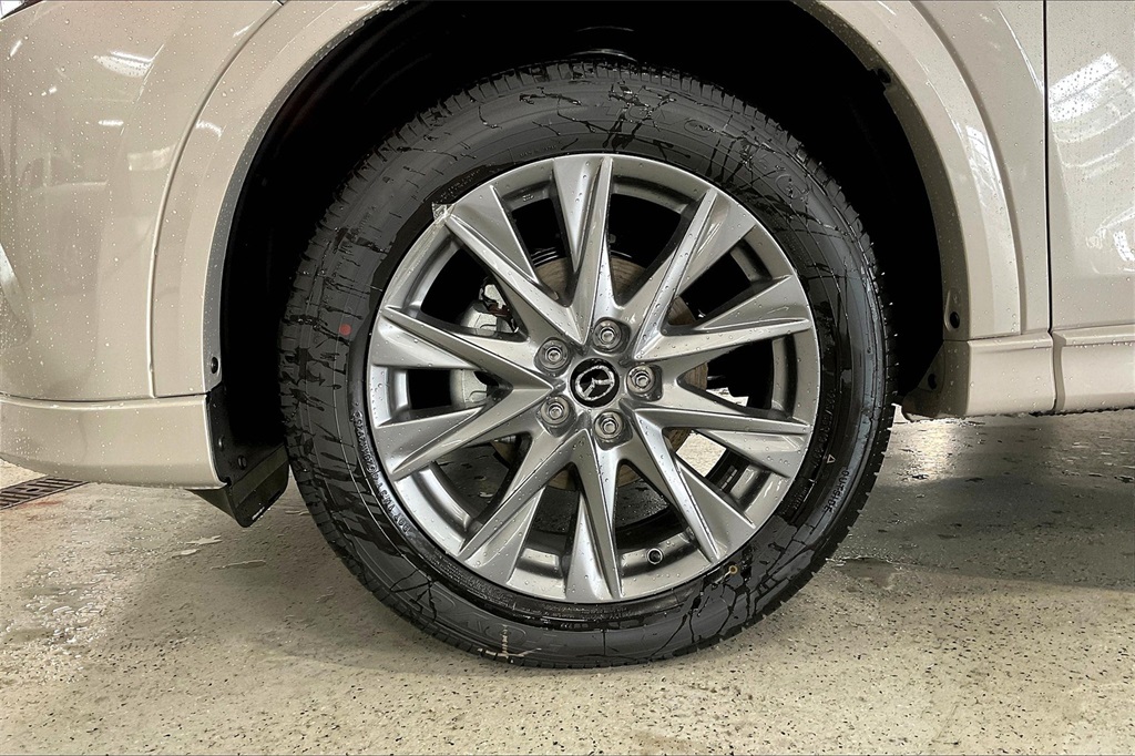 2025 MAZDA CX-5 - Image 11