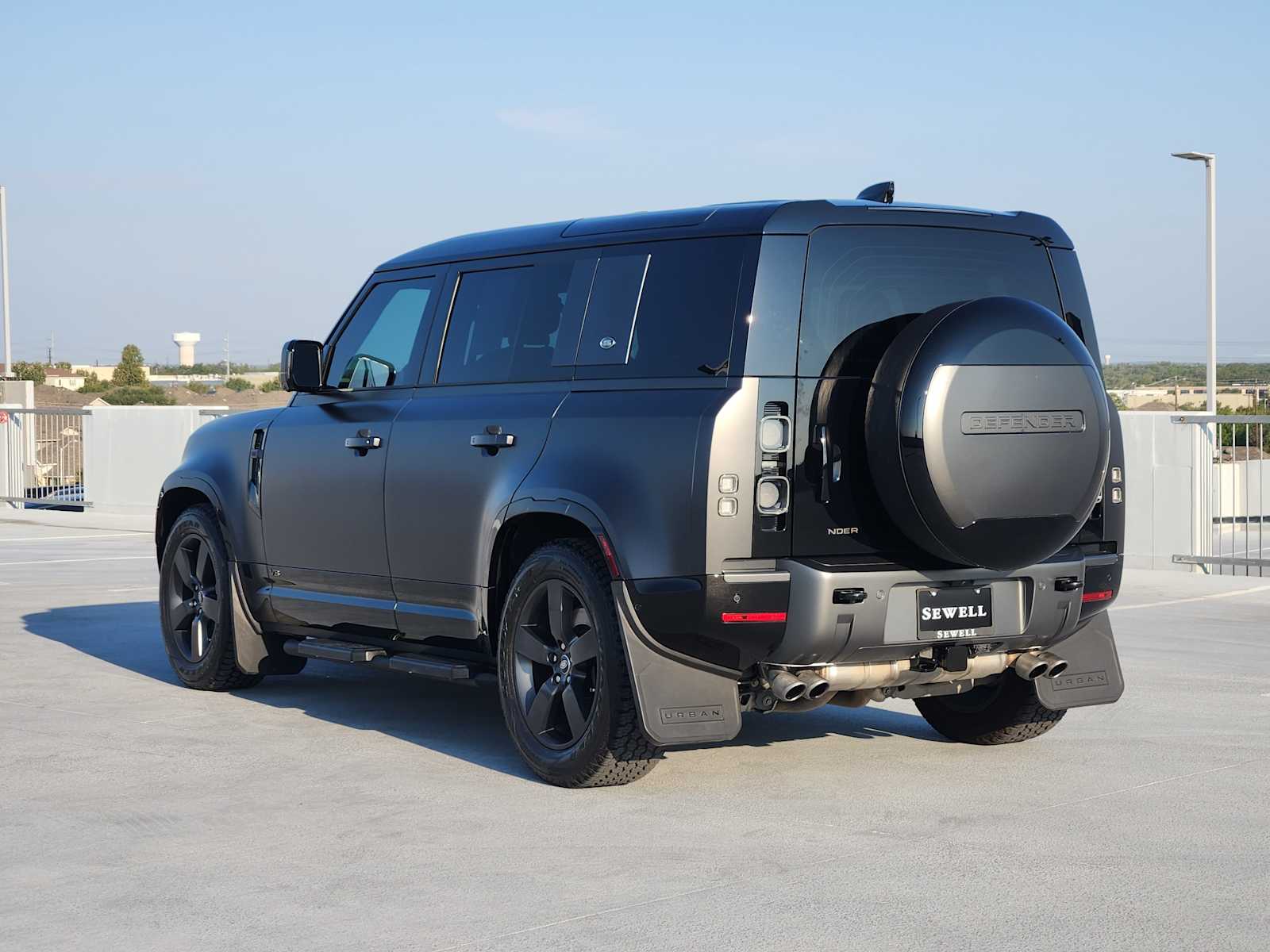 2024 Land Rover Defender Carpathian Edition photo 7