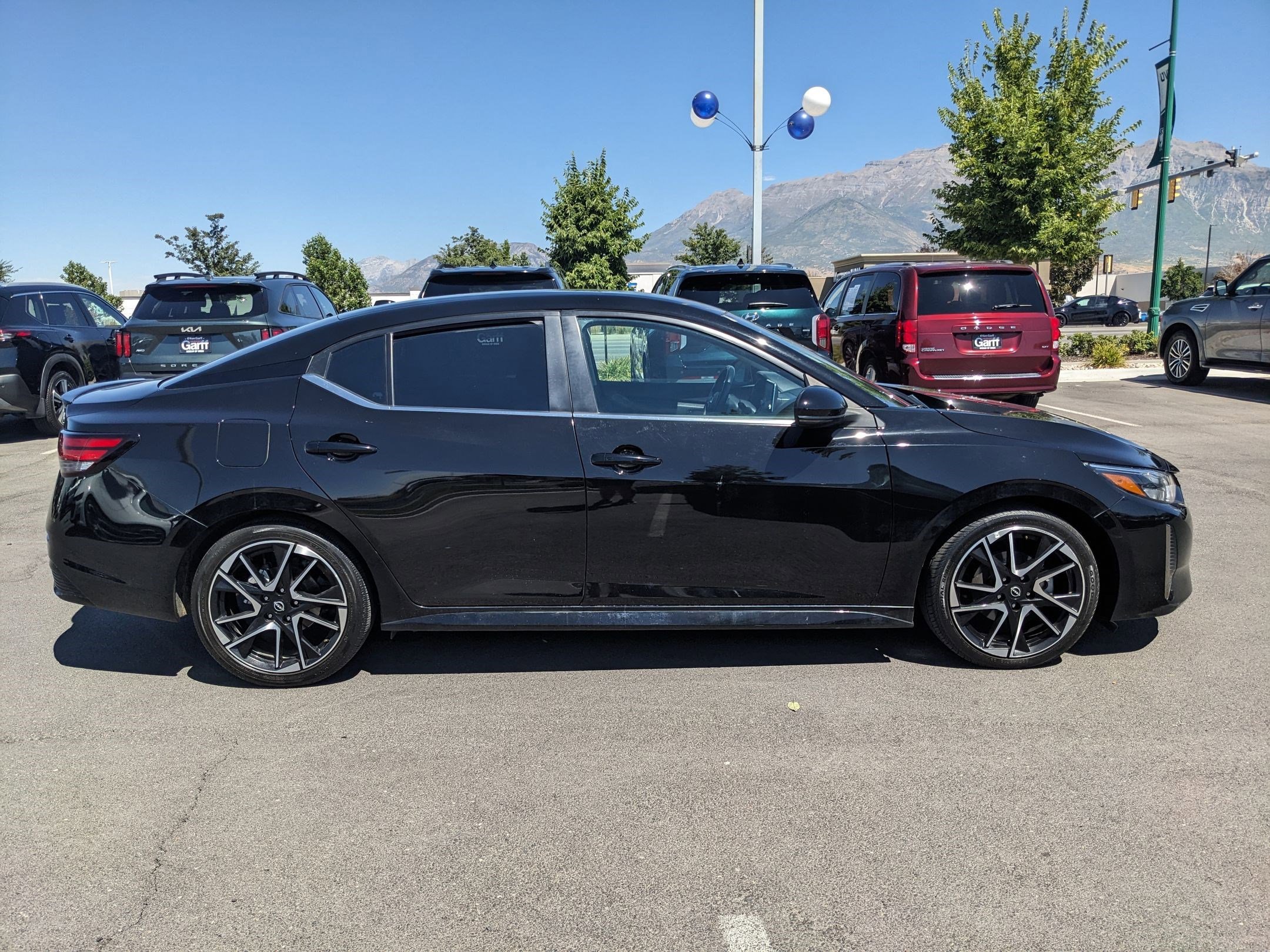2024 Nissan Sentra SR photo 2