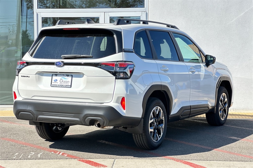 2025 Subaru Forester Premium photo 3
