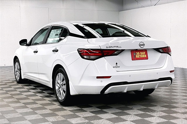 2025 Nissan Sentra S photo 3