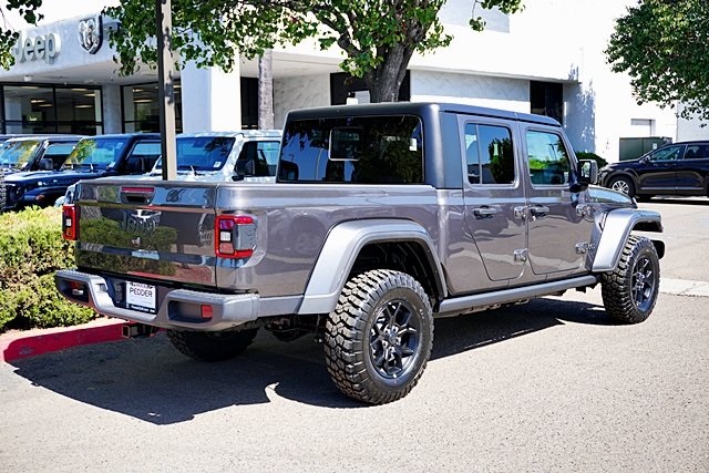 New 2025 Granite Crystal Metallic Clear-Coat Exterior Paint Jeep Willys image 10