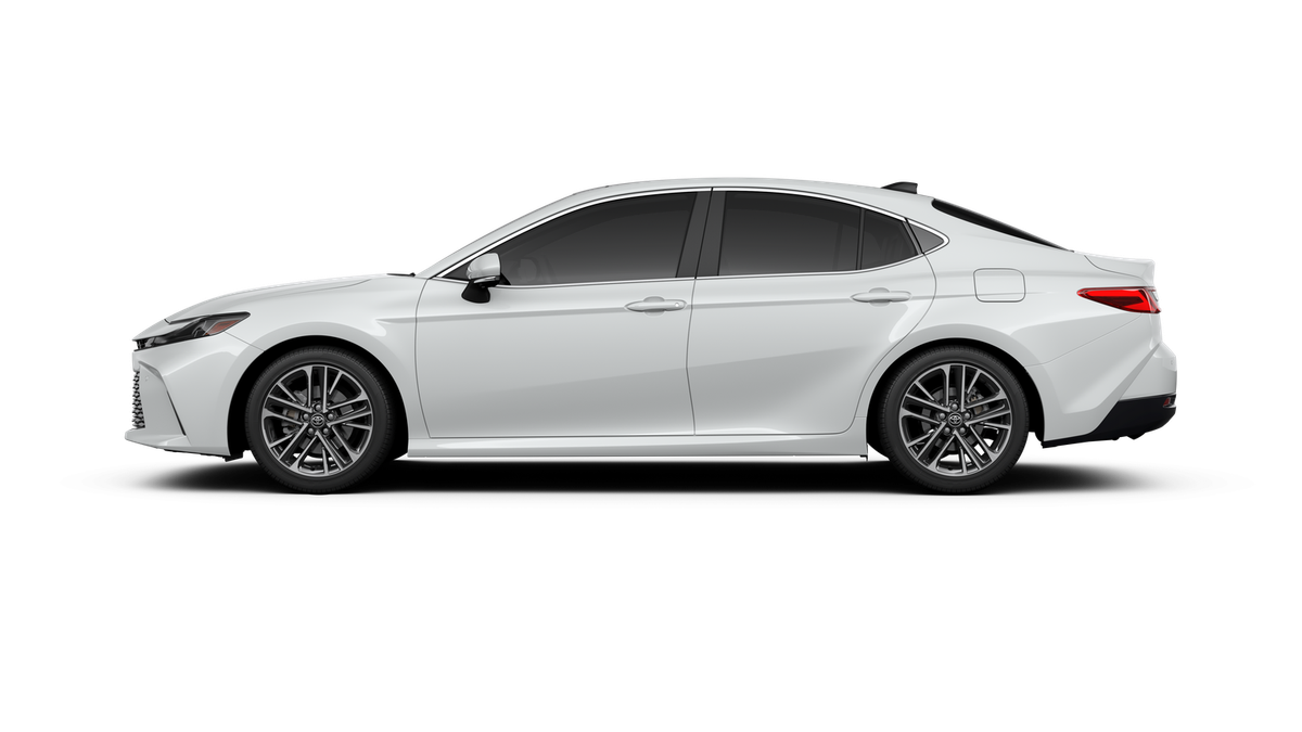2025 Toyota Camry XLE photo 36