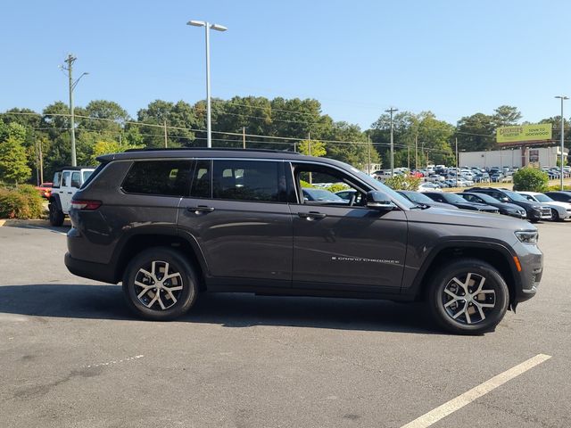 2025 Jeep Grand Cherokee Limited photo 17