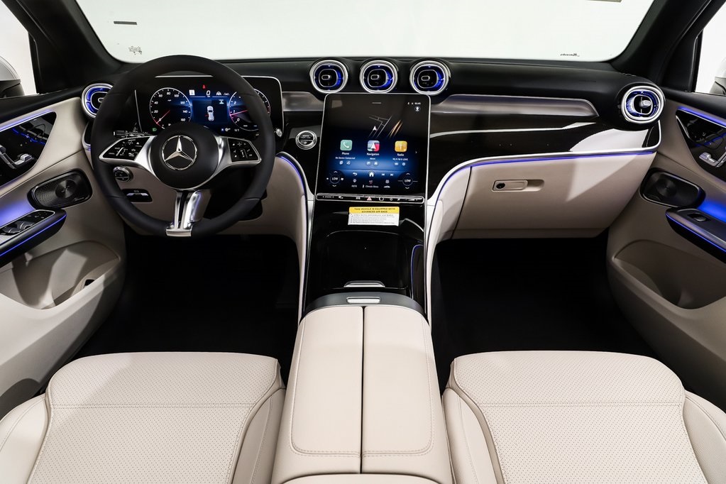 2025 Mercedes Benz GLC 300 4MATIC photo 7