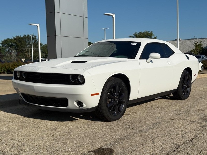 2020 Dodge Challenger SXT AWD photo 8