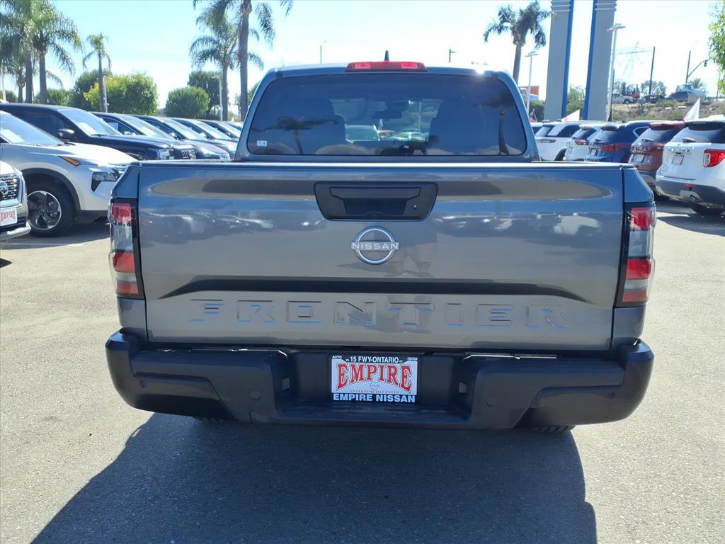 2022 Nissan Frontier S photo 3
