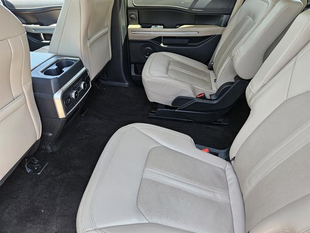 2022 Ford Expedition Limited photo 20