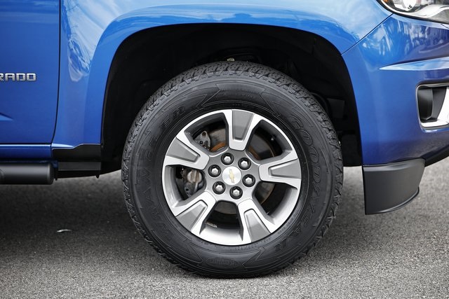 2018 Chevrolet Colorado Z71 photo 2