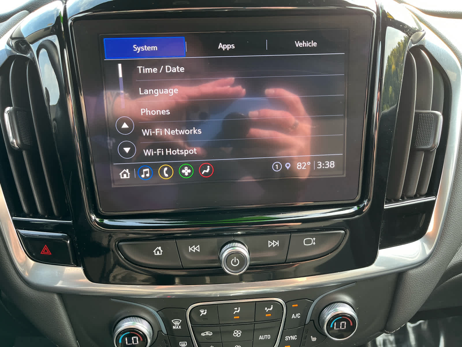 2023 Chevrolet Traverse Cloth photo 28