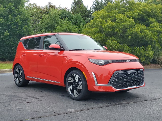 2025 Kia Soul GT-Line photo 2